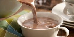 How is pure cocoa powder good for the brain?
